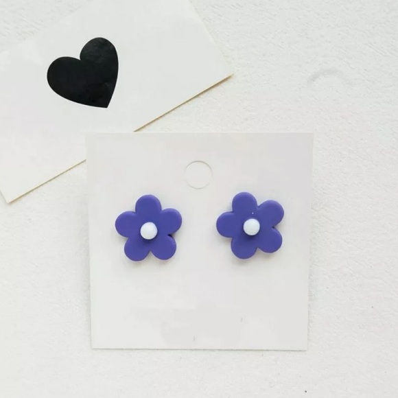 Purple Flower Earrings. NEW! - Picture 2 of 2